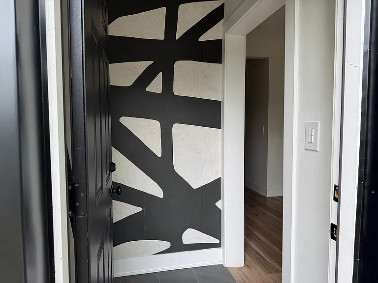 S Ellis Ave — Photo 2