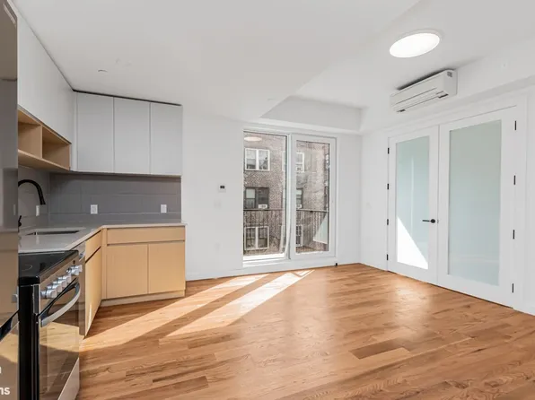 205 Cabrini Boulevard image 6 of 23