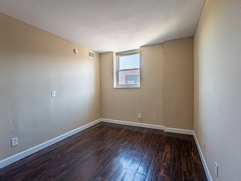 5535 Pershing Ave #522 — Photo 7