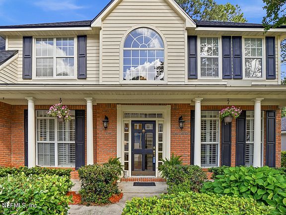 3rd image of 8551 HEATHER RUN Drive N