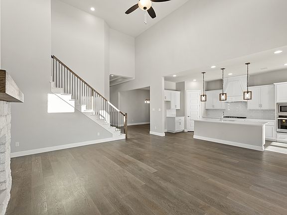 4th image of 3804 Clara Dr