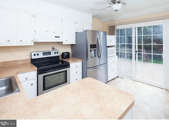 3rd image of 114 Winston Ave