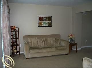 5th image of 18973 Uroda St #143