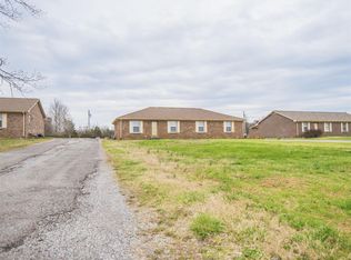 1157 Lawrence Rd, Murfreesboro, TN 37128