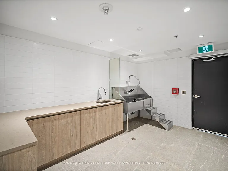 3100 Keele St #1104 — Photo 37