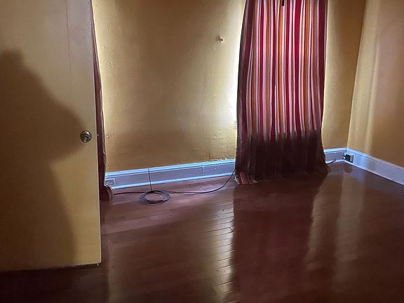 3rd image of 4923 Haverford Ave