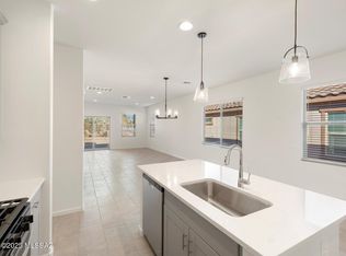 880 W Calle Las Varitas, Sahuarita, AZ 85629