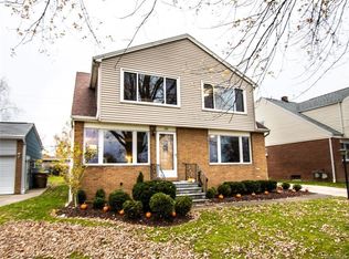 238 N Creek Dr, Cheektowaga, NY 14225