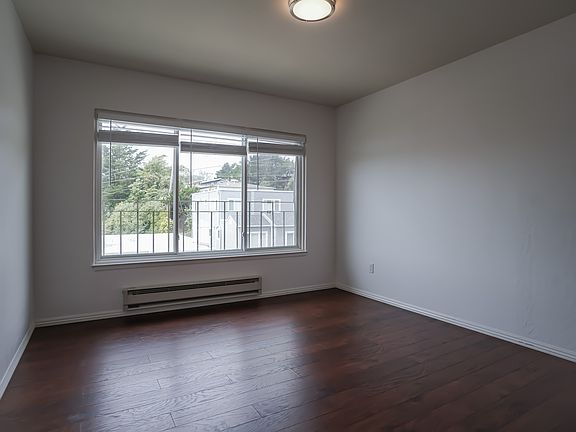 5th image of 975 Burnett Ave APT 18