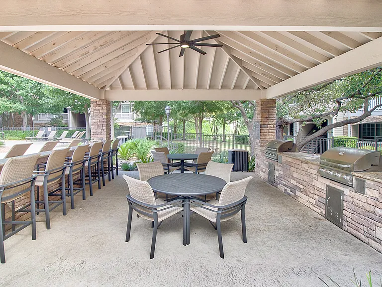 Outdoor Kitchen