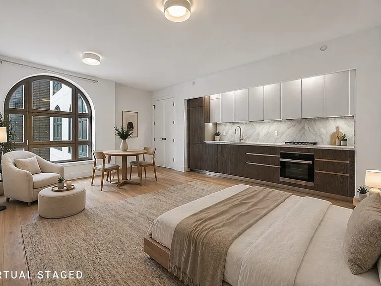 229 9th St #307 — Photo 3