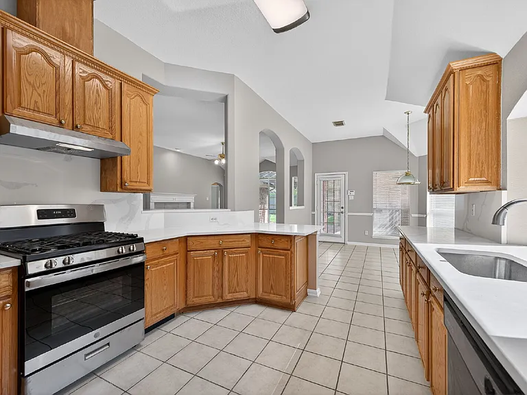 3918 Abbeywood Dr — Photo 15