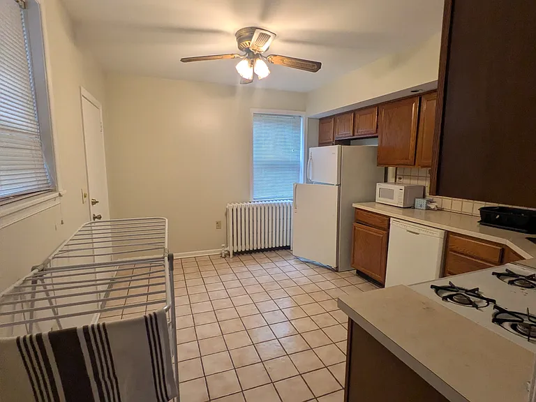 603 W 31st St #1 — Photo 4