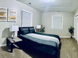 906 Bannister Pl, Charlotte, NC 28213