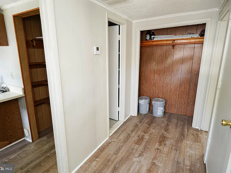 202 E Grove St #A — Photo 10