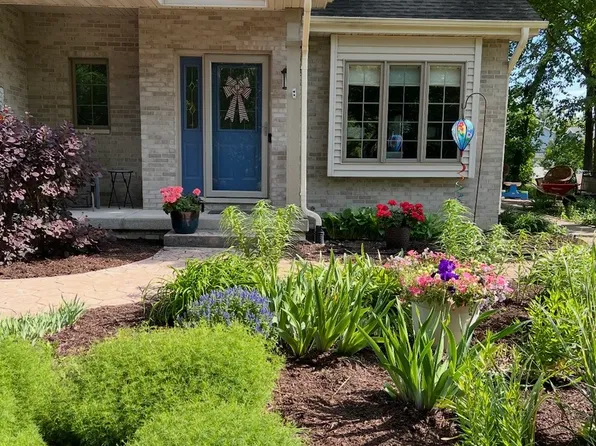 225 Sibley Dr, Minooka, IL 60447