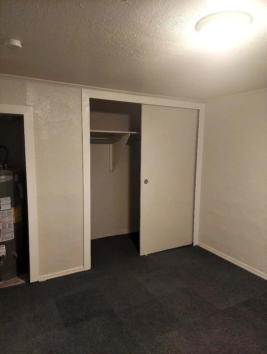 2 bed, 1.0 bath, $850 — Photo 2