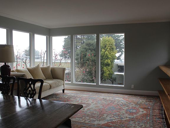 3rd image of 127 Buchanan Dr
