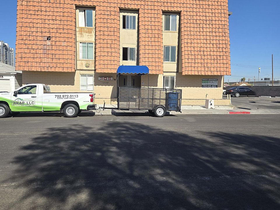1st image of 305 N 10th St APT 17