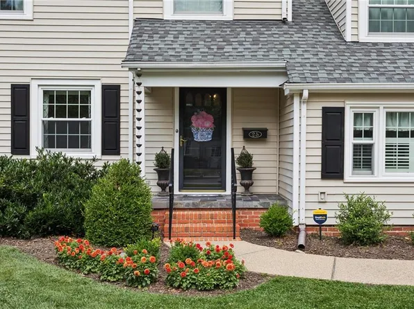 25 Shirley Rd, Newport News, VA 23601