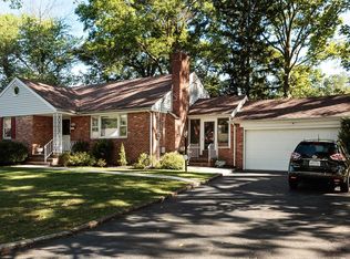 132 Willoughby Rd, Fanwood, NJ 07023