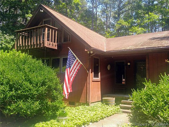 3rd image of 1409 W River Run Dr