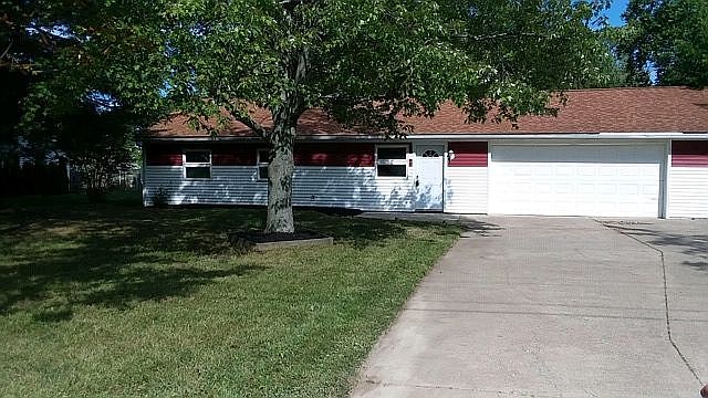1st image of 1829 Pinewood Dr