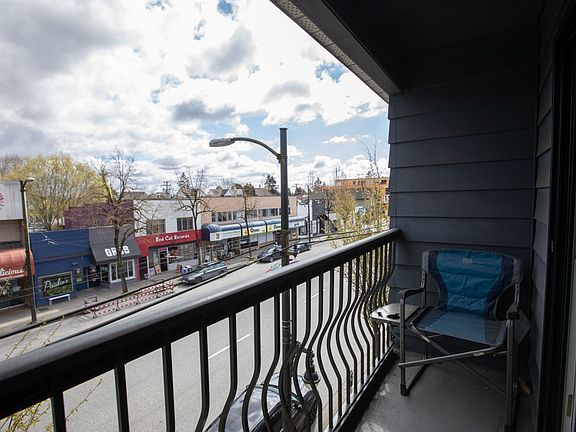 5th image of 4537 Main St #201