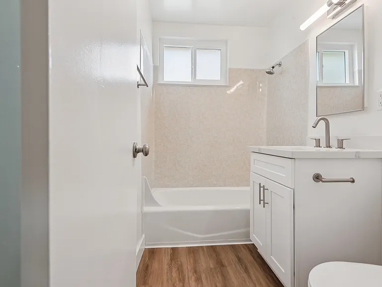 Sahara Apartments — Photo 7