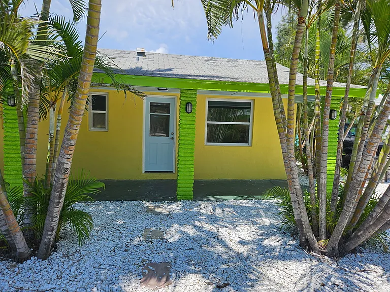 13041 Pelican Ln #5 — Photo 1