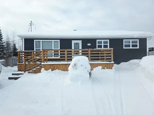 1006 Oak Avenue, Labrador City, NL A2V2N8