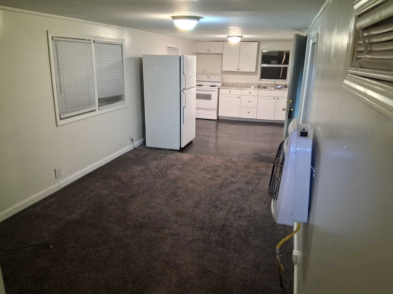 1 bed, 840 sqft, $736 — Photo 1