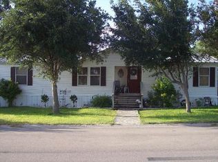 1020 Burch St, Freer, TX 78357