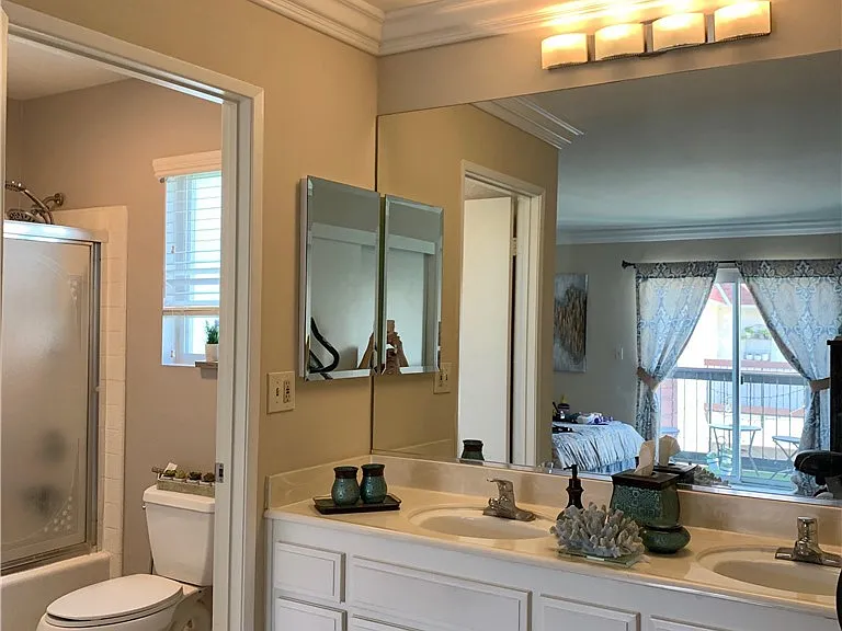 1226 S Mayflower Ave #A — Photo 11