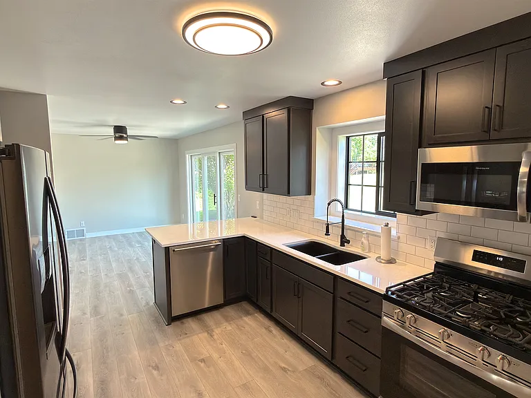 W2012 Fairfield Ln — Photo 10