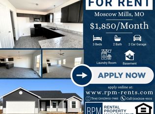 10 Mills Trl, Moscow Mills, MO 63362