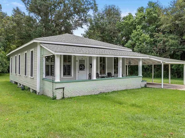 220 Bonifay St, Flomaton, AL 36441