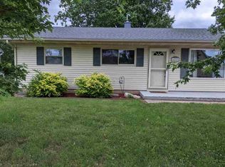 6853 N Cedarwood St, Terre Haute, IN 47805