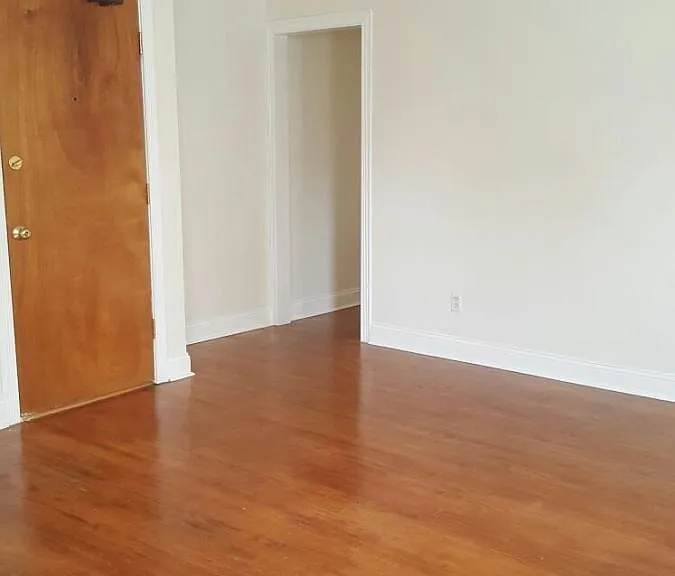 entry door to apt