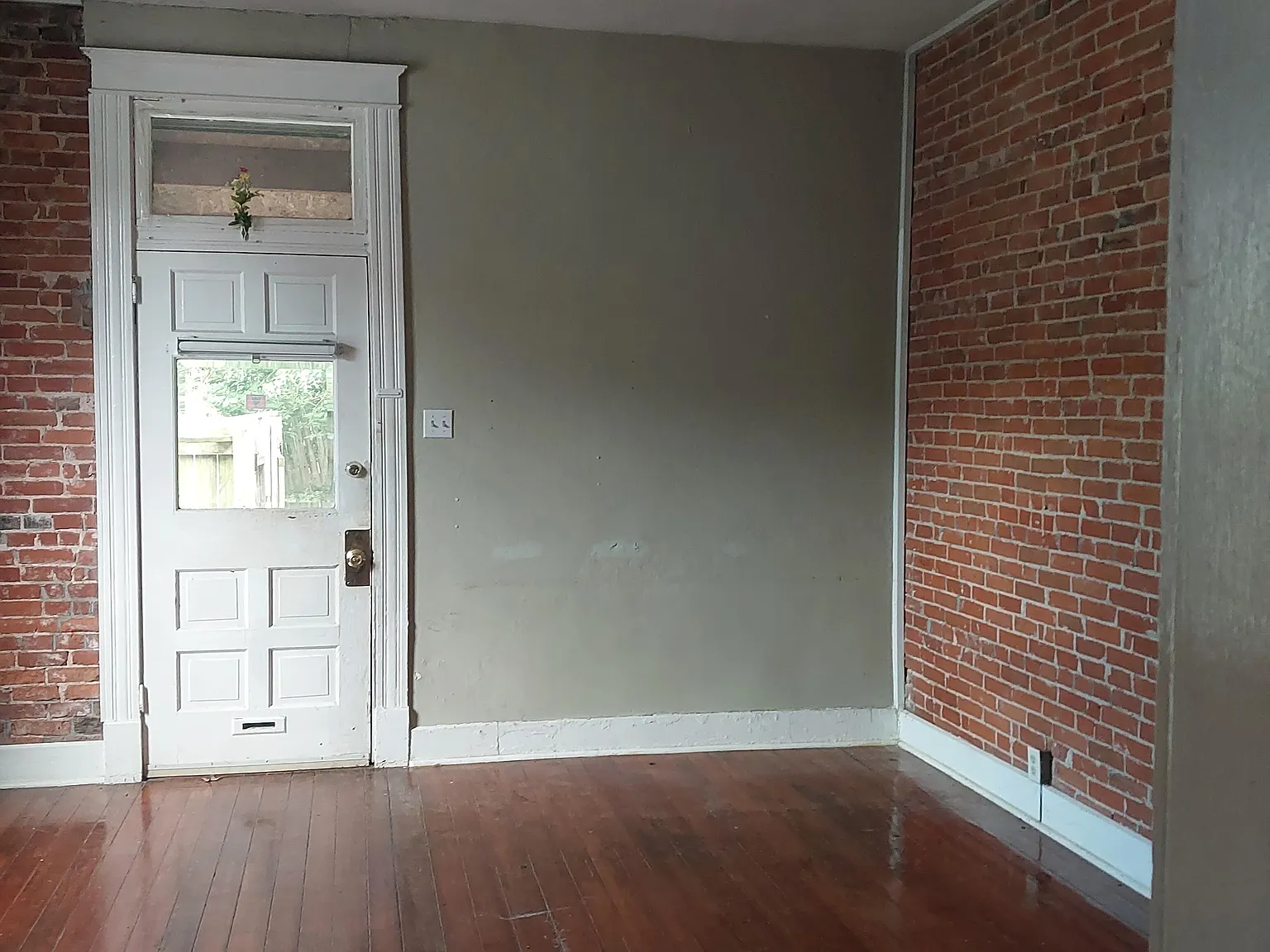 1 bed, 950 sqft, $1,150 — Photo 2