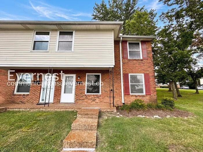 3 bed, 3.0 bath, 1516 sqft, $1,800 — Photo 2