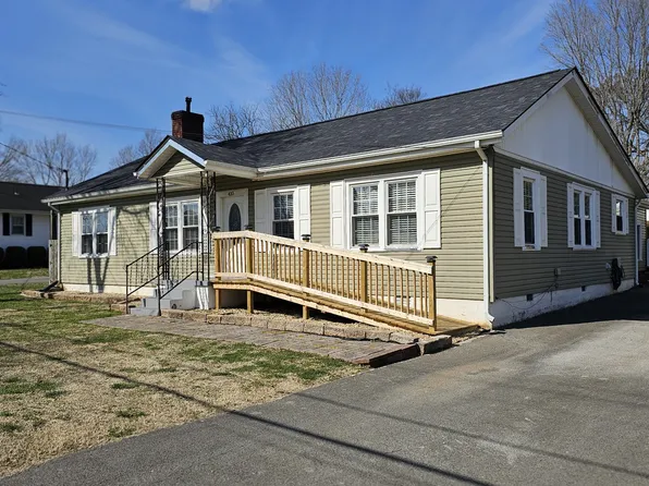 410 1st St, Lawrenceburg, TN 38464