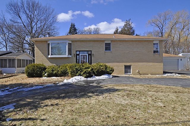 1st image of 728 N Lakeview Dr