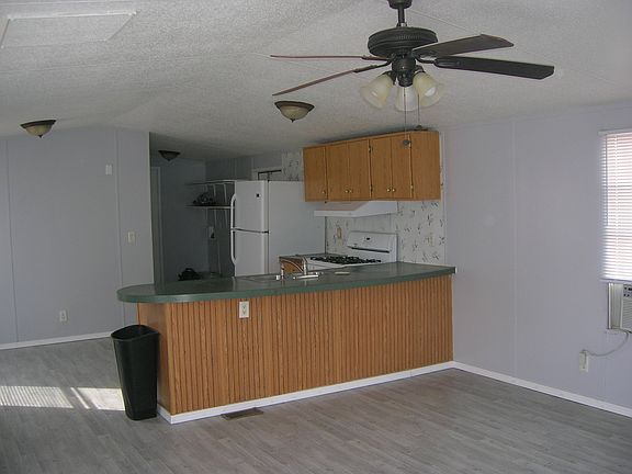 3rd image of 235 Mojave #235