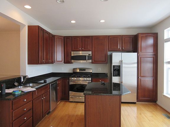 3rd image of 2386 Abington Dr
