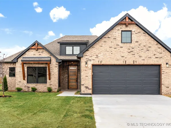 10709 S 279th East Ave, Coweta, OK 74429