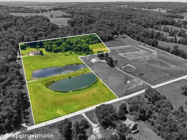 1292 Harlan Rd, Lucas, OH 44843
