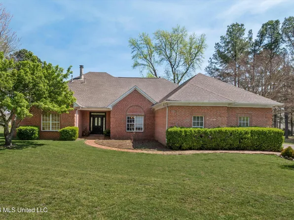 650 Fairway Dr, Hernando, MS 38632