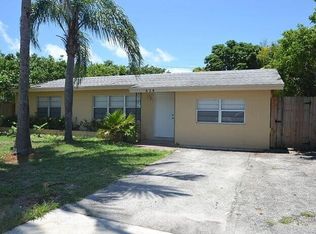 424 NE 15th Ct, Boynton Beach, FL 33435