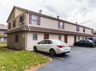 826 W Hillcrest Dr #A, Dekalb, IL 60115